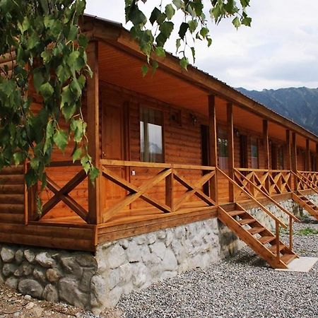 Hotel Ushba Hill Mestia Bagian luar foto