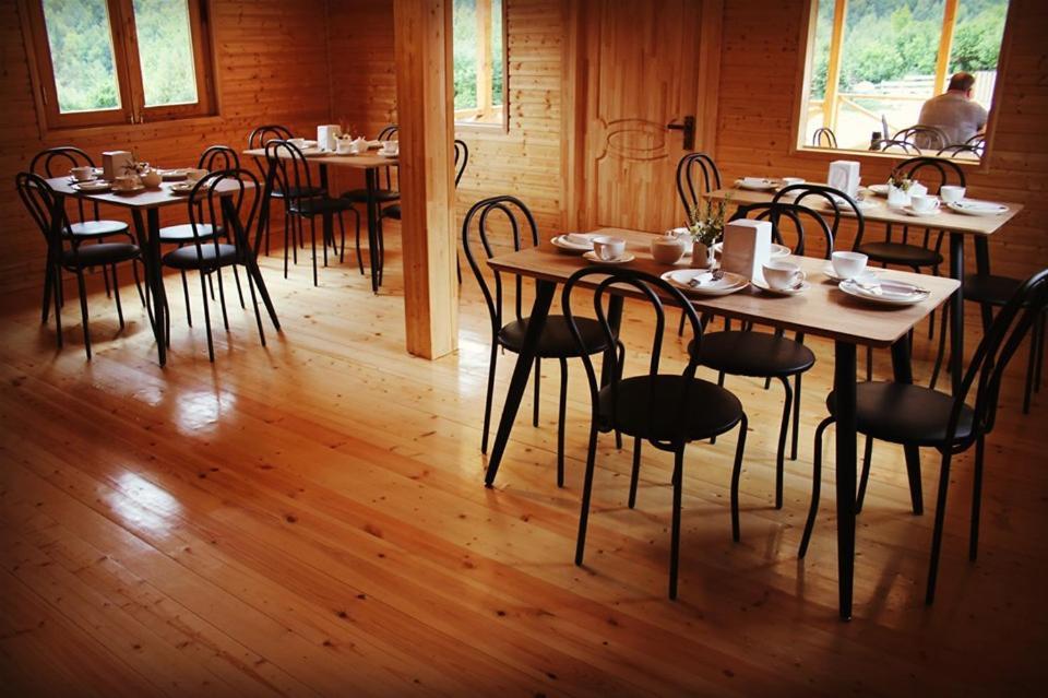 Hotel Ushba Hill Mestia Bagian luar foto