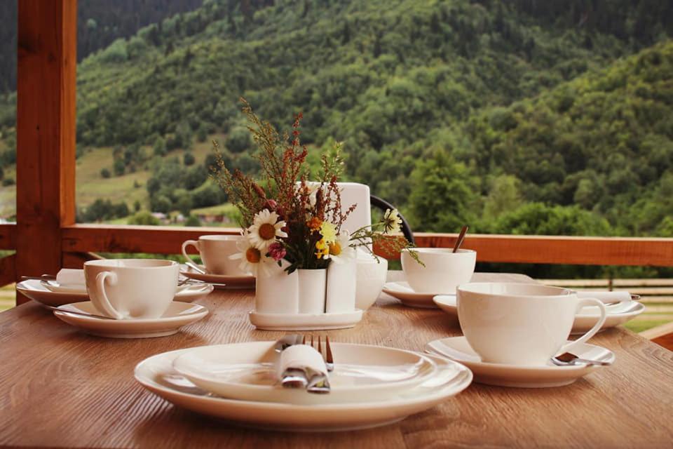 Hotel Ushba Hill Mestia Bagian luar foto