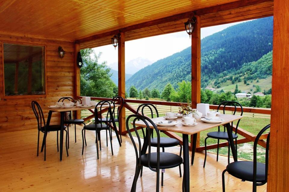 Hotel Ushba Hill Mestia Bagian luar foto