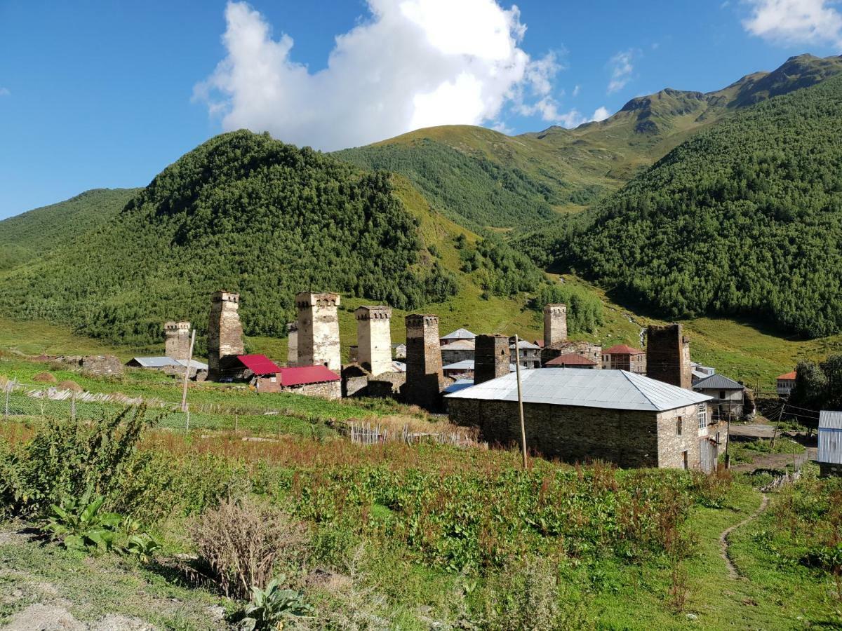 Hotel Ushba Hill Mestia Bagian luar foto