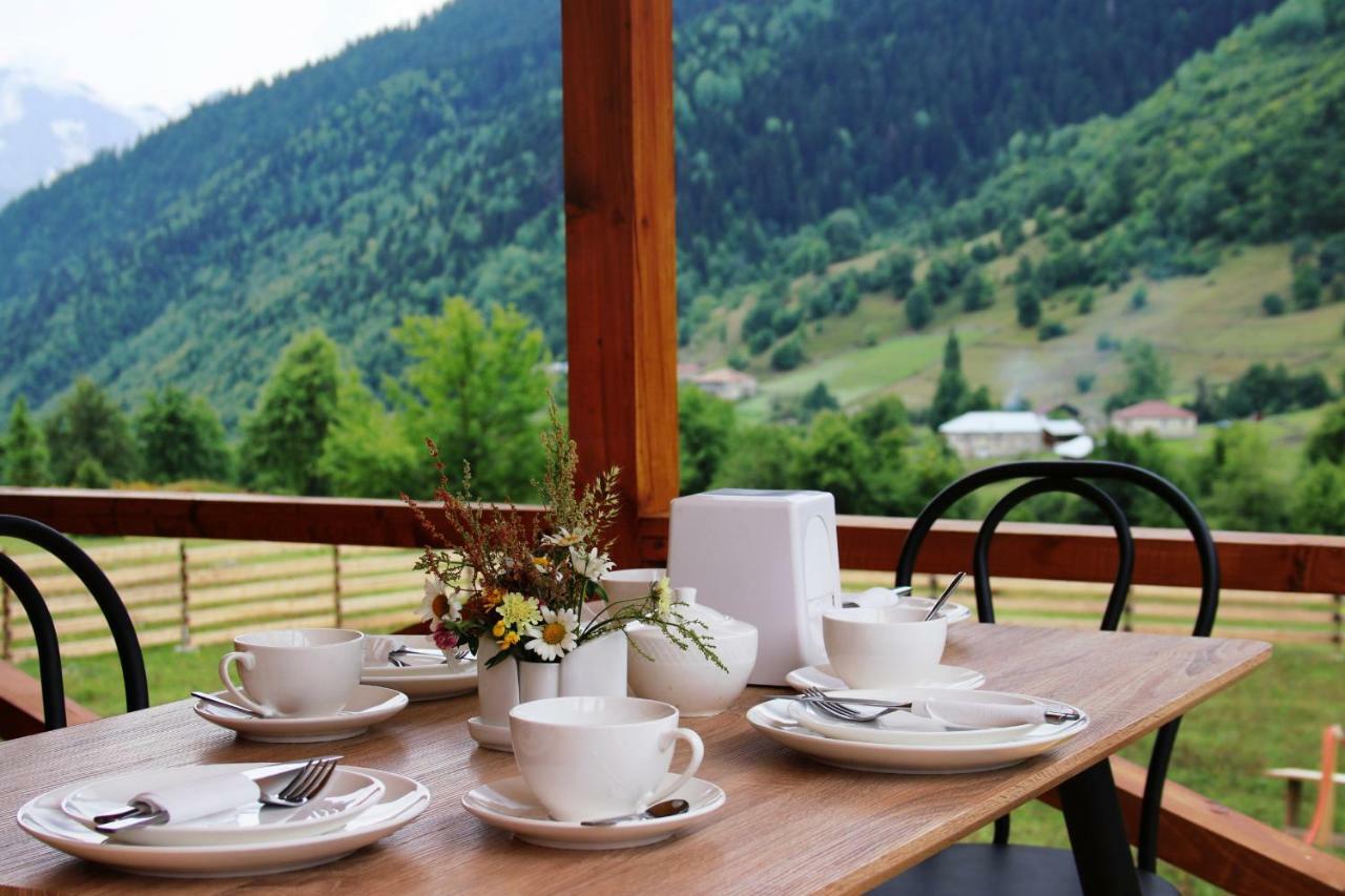 Hotel Ushba Hill Mestia Bagian luar foto