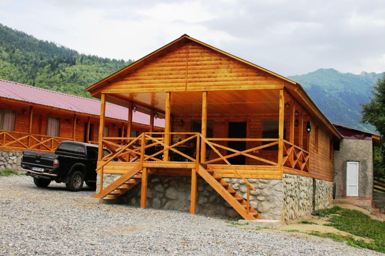 Hotel Ushba Hill Mestia Bagian luar foto