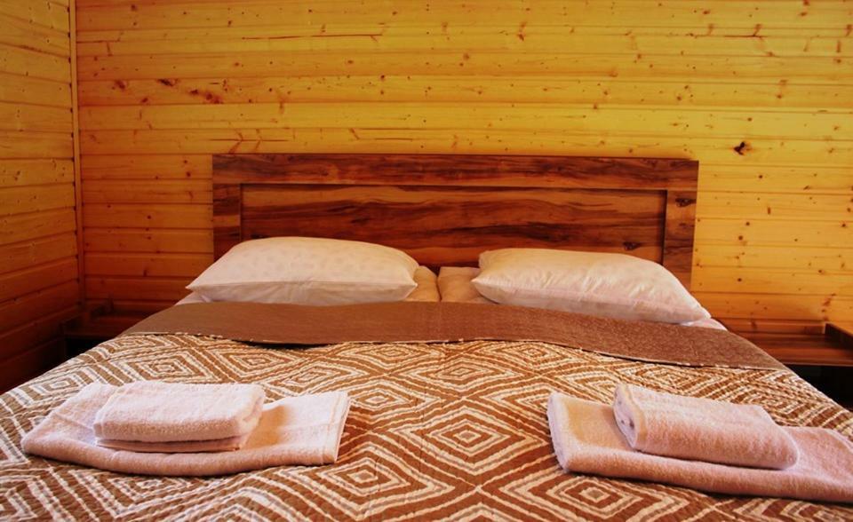 Hotel Ushba Hill Mestia Bagian luar foto